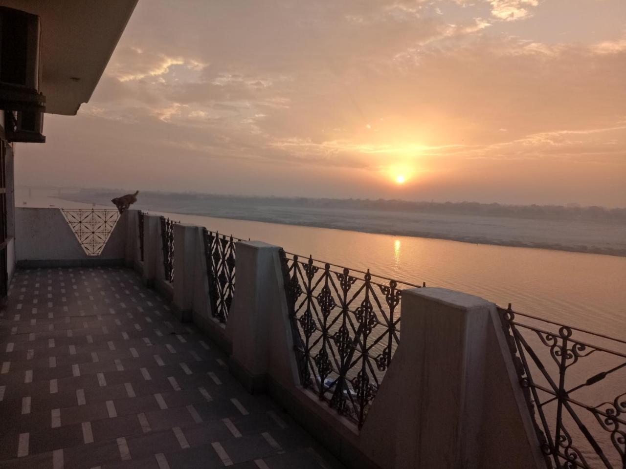Scindhia pensión Varanasi Exterior foto